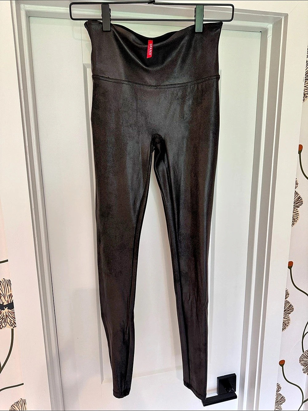SPANX Faux Leather Leggings in Black Like New